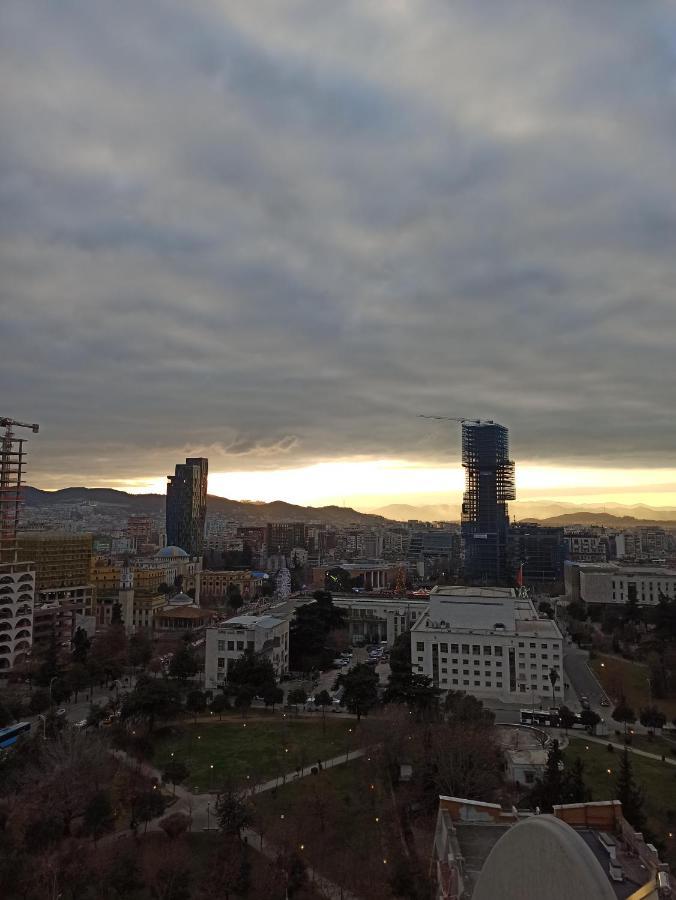 Heart Of Tirana Hotel Esterno foto
